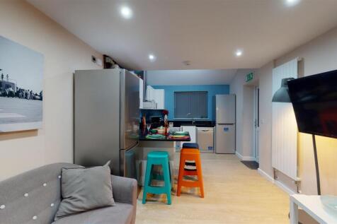 55-Coronation-Road-Kitchen(1).jpg