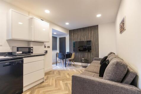 Open Plan Kitchen/ L