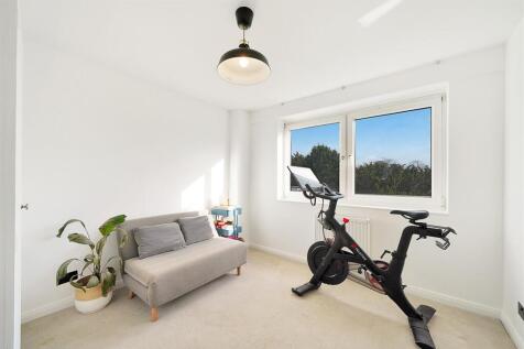 Bedroom 2.jpg