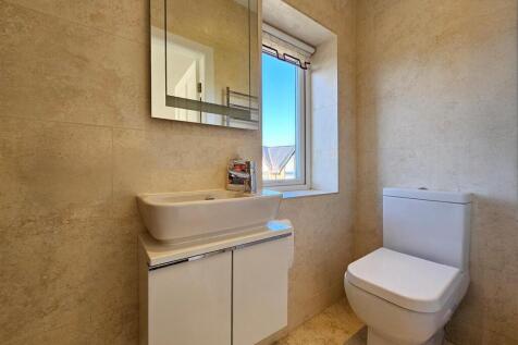 Bedroom 2 En-Suite