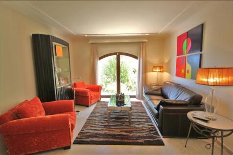 Apartment 2 living