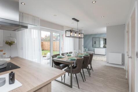 Kitchen/dining/family area