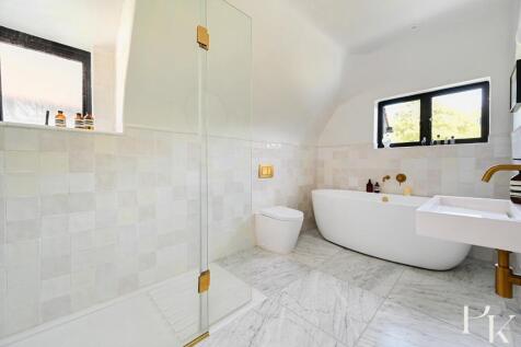 66 Deancourt Road, BN2 (55).jpg