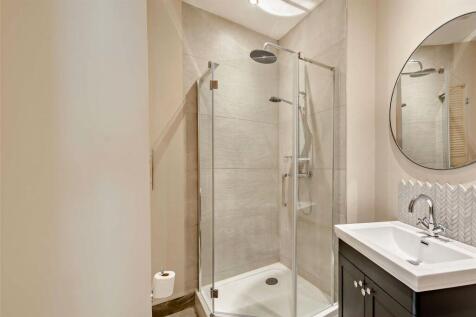 Annexe Shower Room