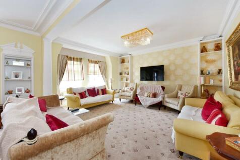 16 Alexandra Court (3).JPG