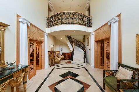 Beachcroft 18r Manor House Drive (10).JPG