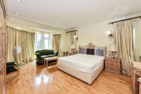 Beachcroft 18r Manor House Drive (16).JPG