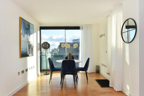 608 Fitzrovia Apartments (14).JPG