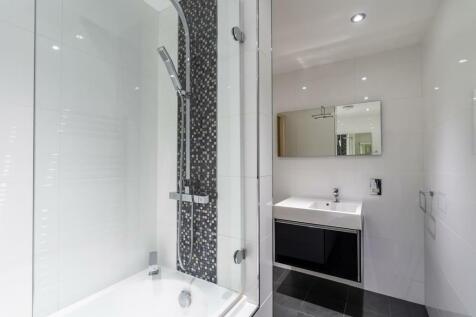 Master En-Suite