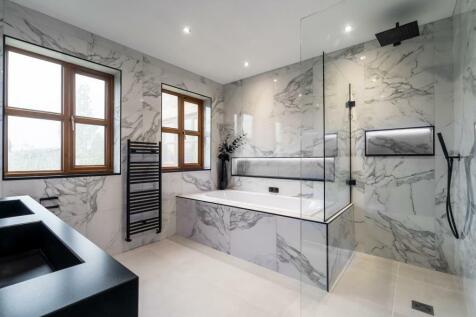 Master En-Suite