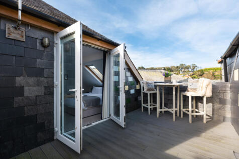 67aa1d2da7de6_Strand House-40