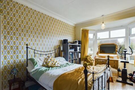 Bedroom 2 (b)