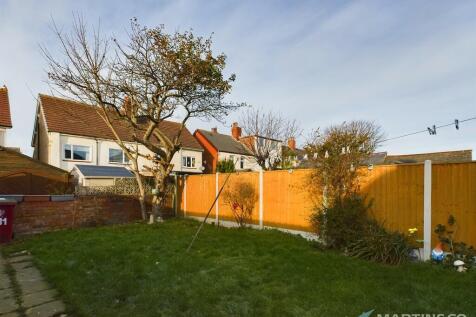 Rear Garden (b)