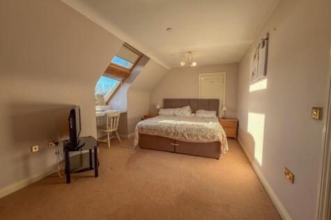 Apt 1 Carrera House-3.jpg