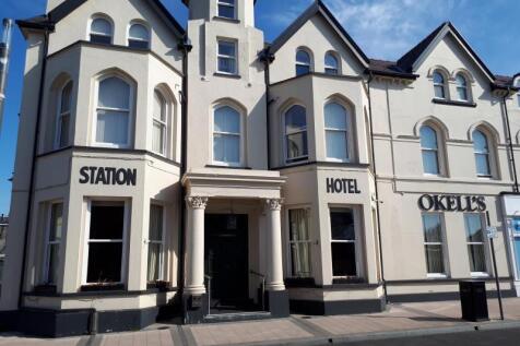 Station hotel external.jpg