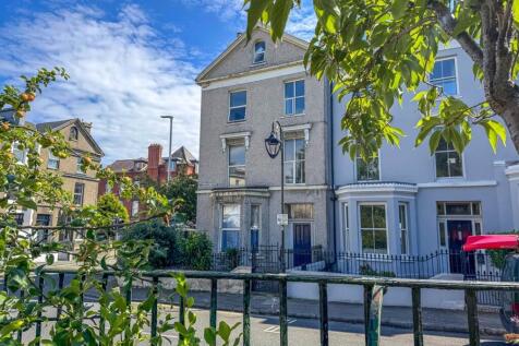 Flat 1, 1 Woodburn Square (15).jpg