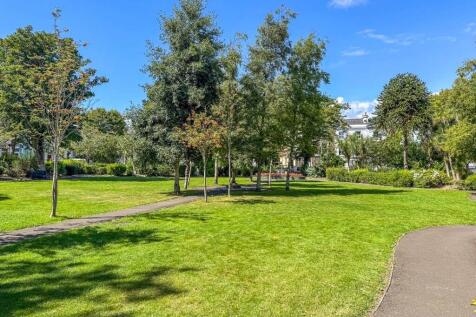 Flat 1, 1 Woodburn Square (1).jpg