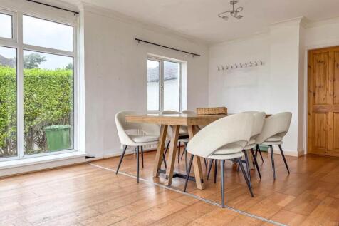 54 King Edward Road, Onchan (5).jpg