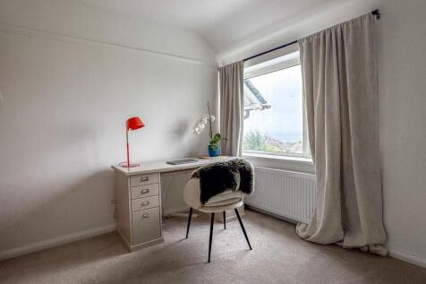 54 King Edward Road, Onchan (10).jpg