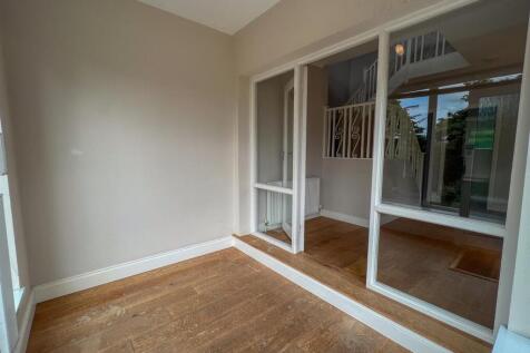 Ballaclucas QB Road-07.jpg