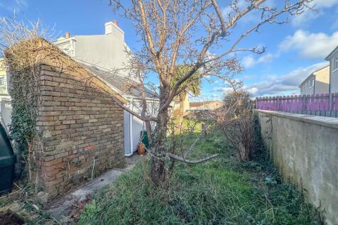 40 st German Place (6).jpg