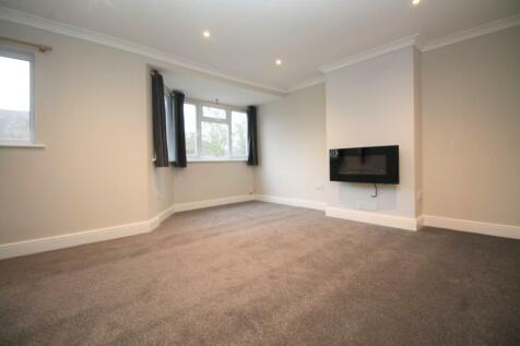 2 Bedroom Flats To Rent In Romford London Rightmove