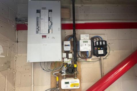 17 Hawthorn Centre 24.jpg