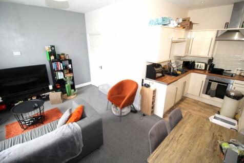 Lounge/Kitchen