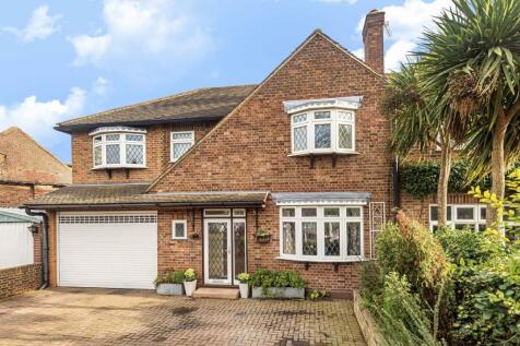 4 Bedroom Houses For Sale In Hanworth Feltham Middlesex Rightmove