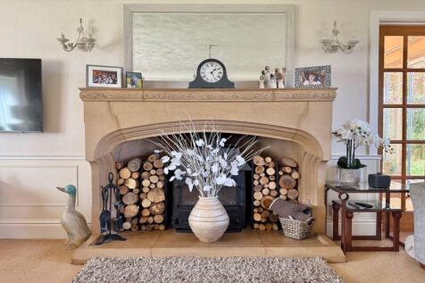 22&#39; Living Room Feature