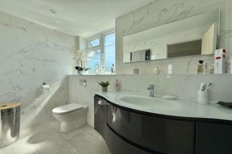 Re-styled Ensuite Shower