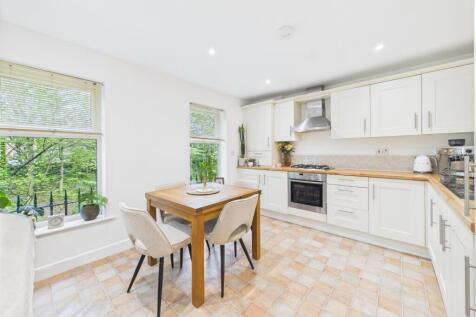 Kitchen-Dining Area