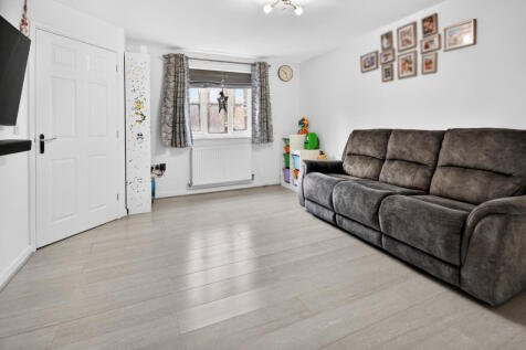 18critchercloselarge8