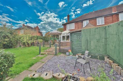 REAR GARDEN -