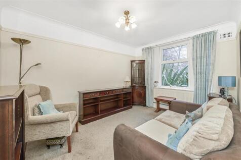 James_Anderson_-_Rosemary_Gardens_London__SW14_7HD