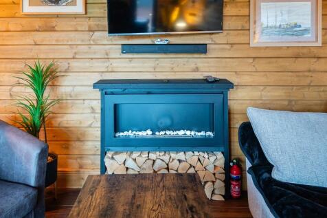 SUMMERHOUSE DETAIL 2