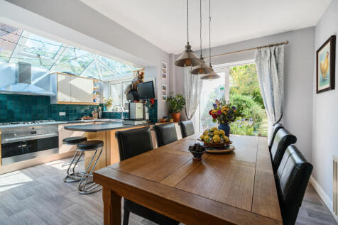 1328285-28-687e17...