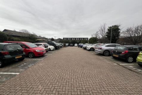 6268 Kingston Crescent 19.jpg