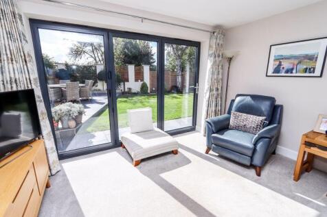 Bi-folding doors to garden