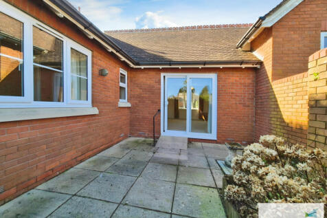 e35f4052-10000228...