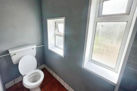 2350f2af-toilet 2...