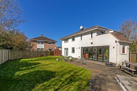 76LindenCres-18.jpg