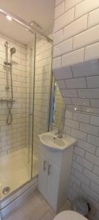 room 4 en-suite 