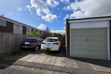 Garage/Driveway