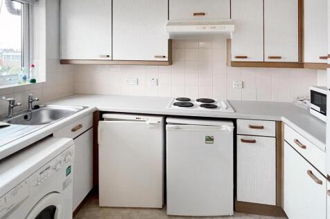 24 Silverwood Court-4.jpg