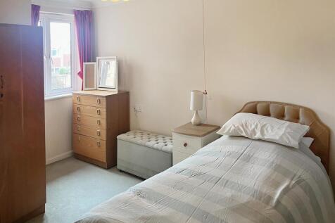 24 Silverwood Court-1.jpg