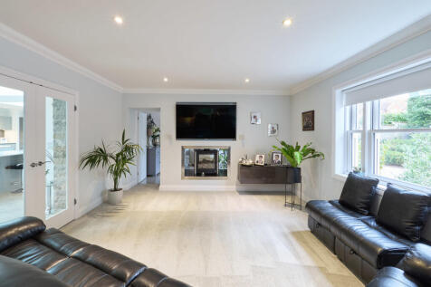 23 Worlington Roa...