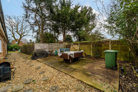 Patio area near r...