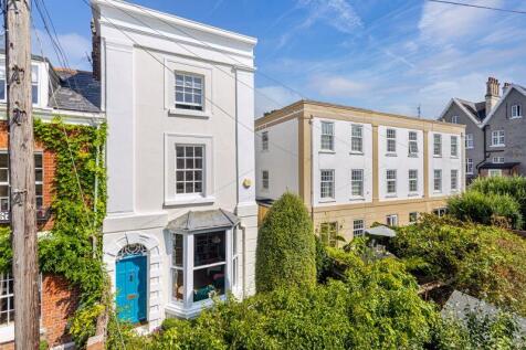 Russell Terrace, Exeter