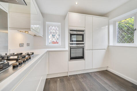 1331065-13-6887b8...